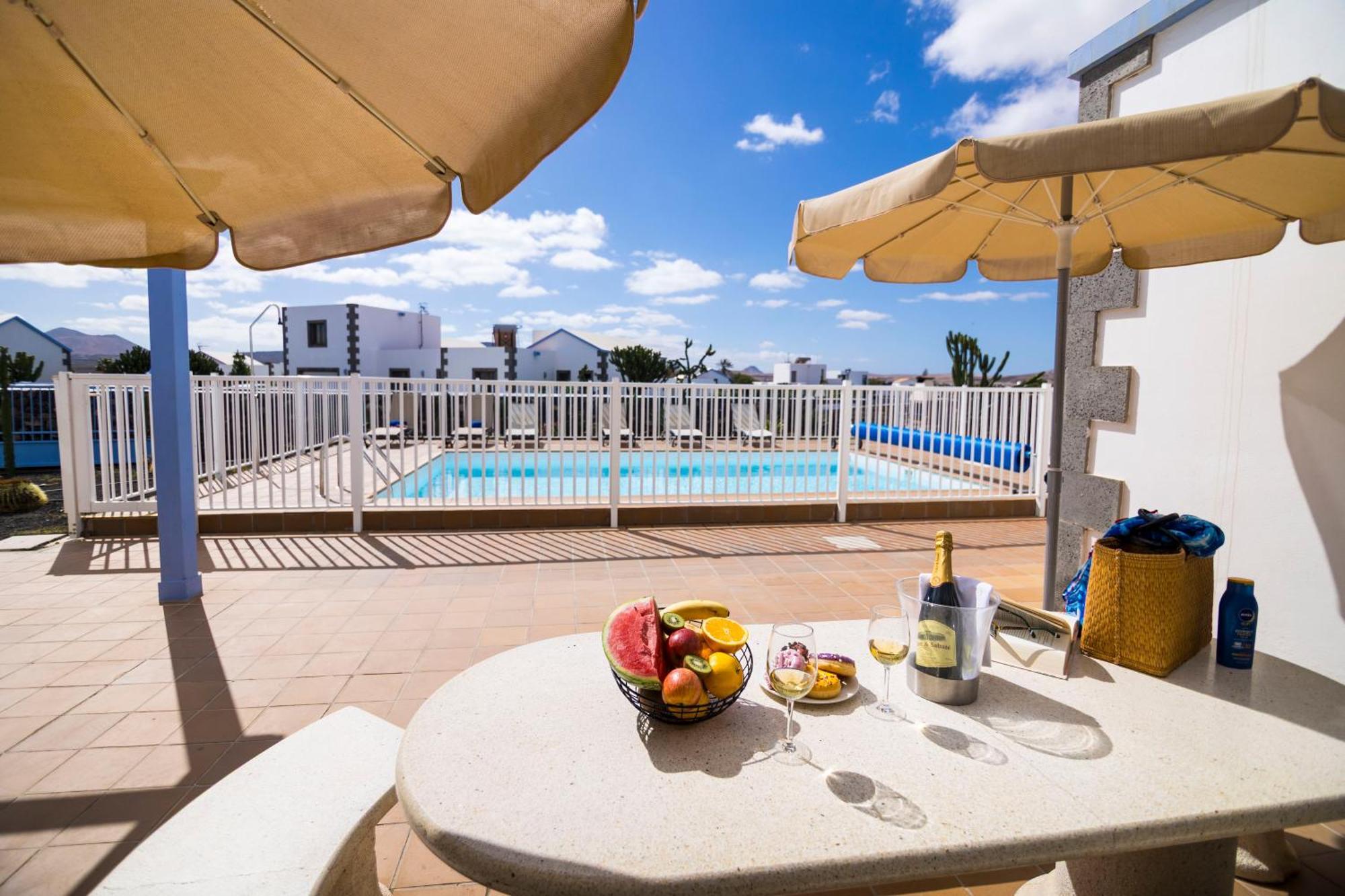 Villas & Apartamentos Tao Mazo Лахарес Экстерьер фото