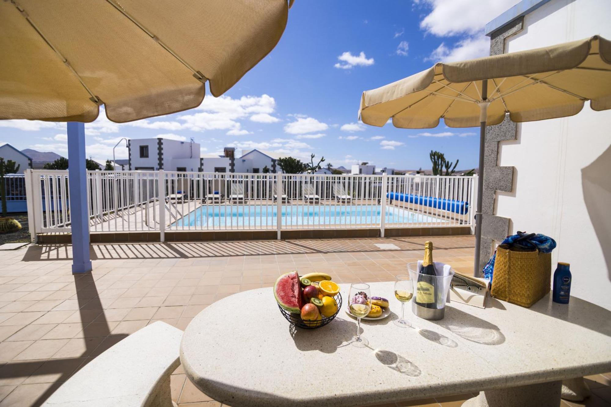 Villas & Apartamentos Tao Mazo Лахарес Экстерьер фото